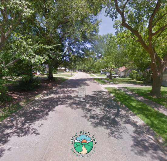 Beautiful lot in center of Wake Village, Bowie County, TX